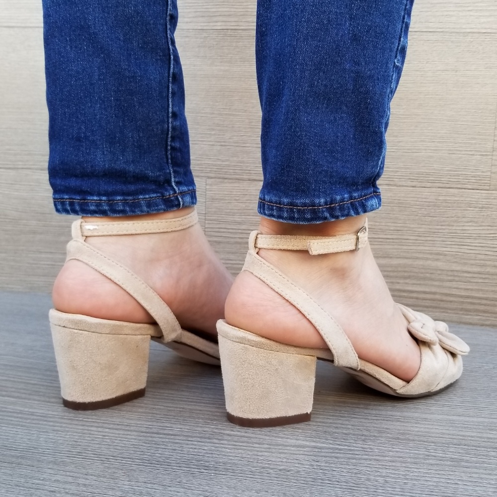 Nude Bow Design Low Block Heel Spring Shoes - Picture 7 of 8